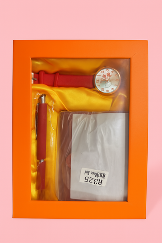 Surprise your loved ones with this beautifully curated Women's Gift Set