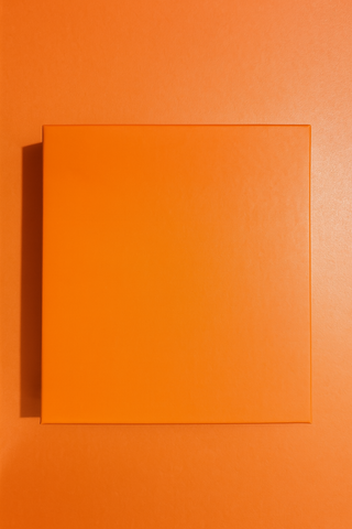 Surprise her with this beautifully crafted 3-in-1 luxury gift set