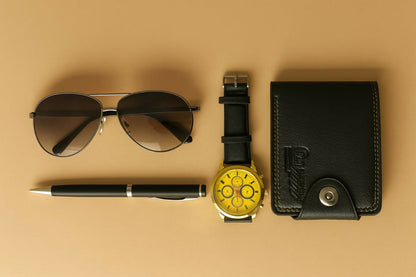 This premium gift set includes a bold yellow dial analog