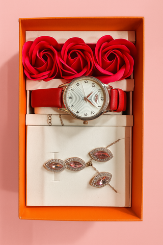 Celebrate elegance and charm with this stunning Luxury Gift Set for Women